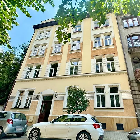 Maison Elegance 3 Bedroom Krakow Old Town Flat